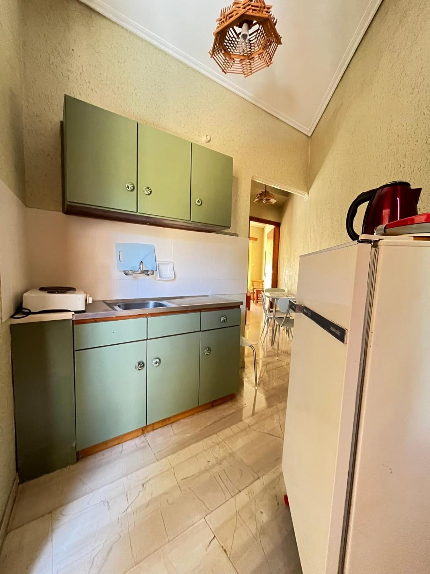 Oelia Rooms & Apartments Agia Marina  Екстериор снимка