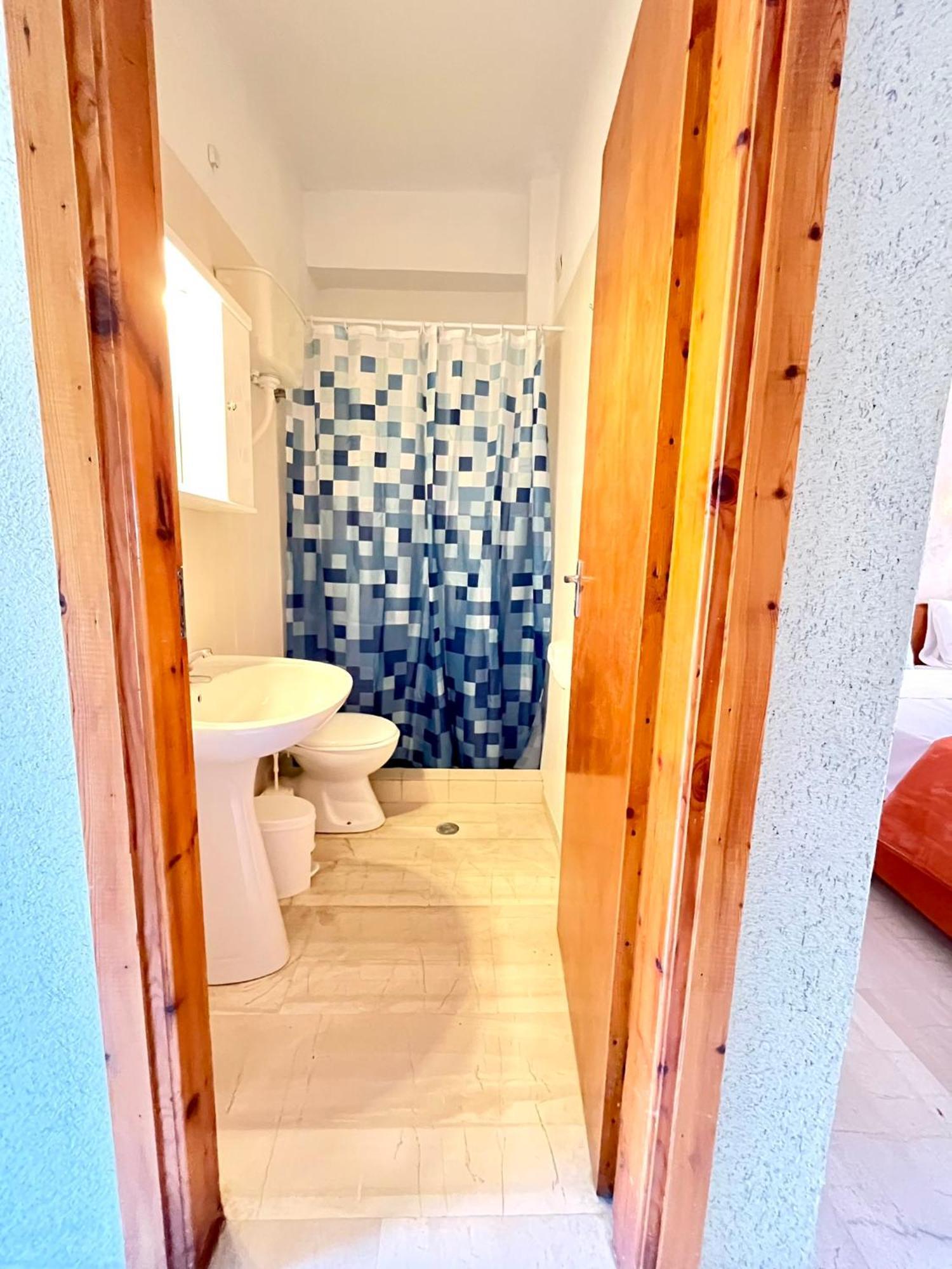 Oelia Rooms & Apartments Agia Marina  Екстериор снимка