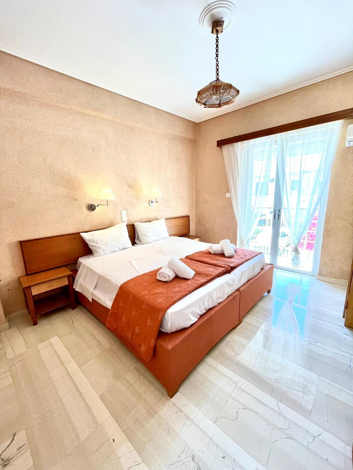 Oelia Rooms & Apartments Agia Marina  Екстериор снимка