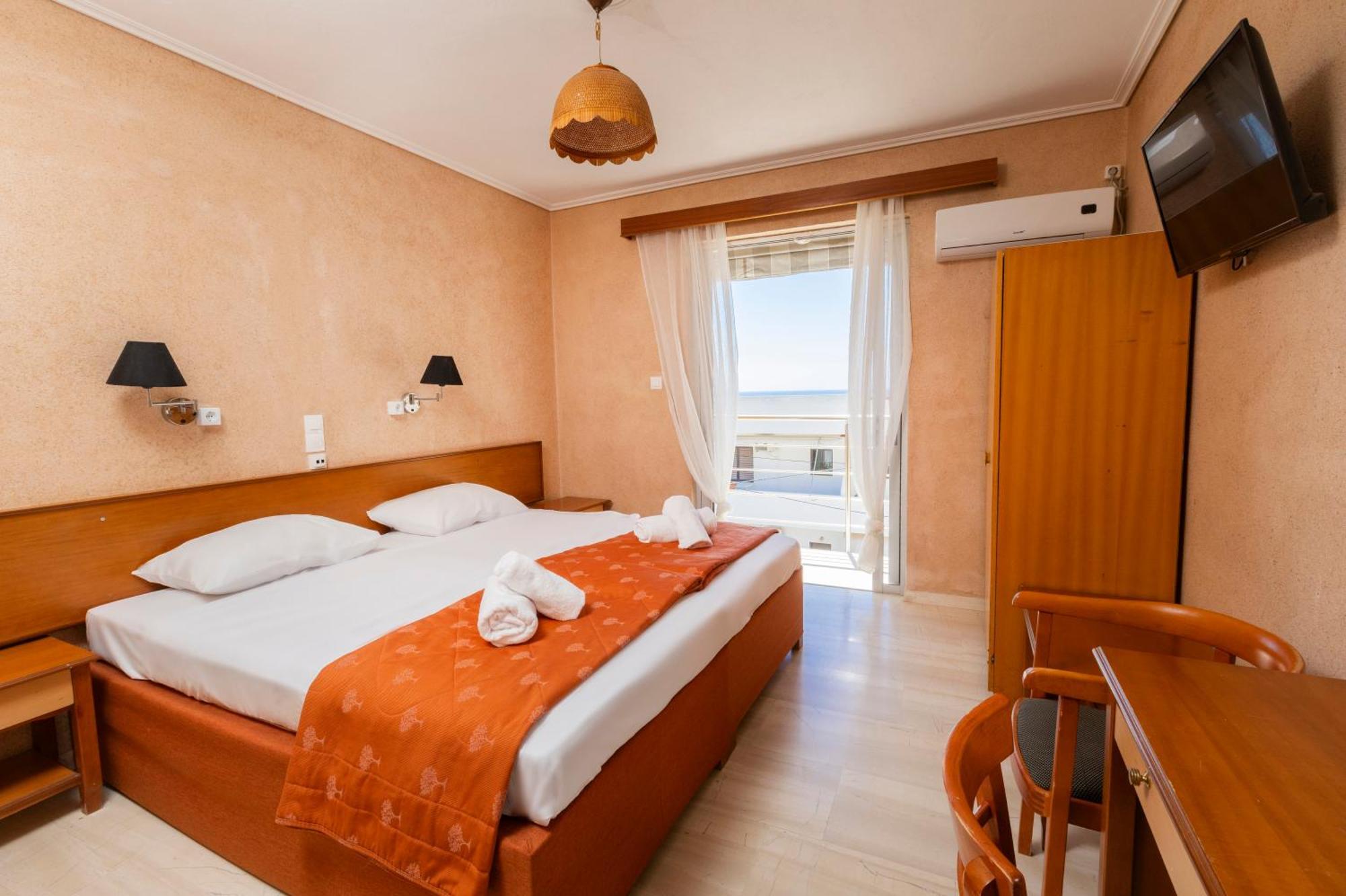 Oelia Rooms & Apartments Agia Marina  Екстериор снимка