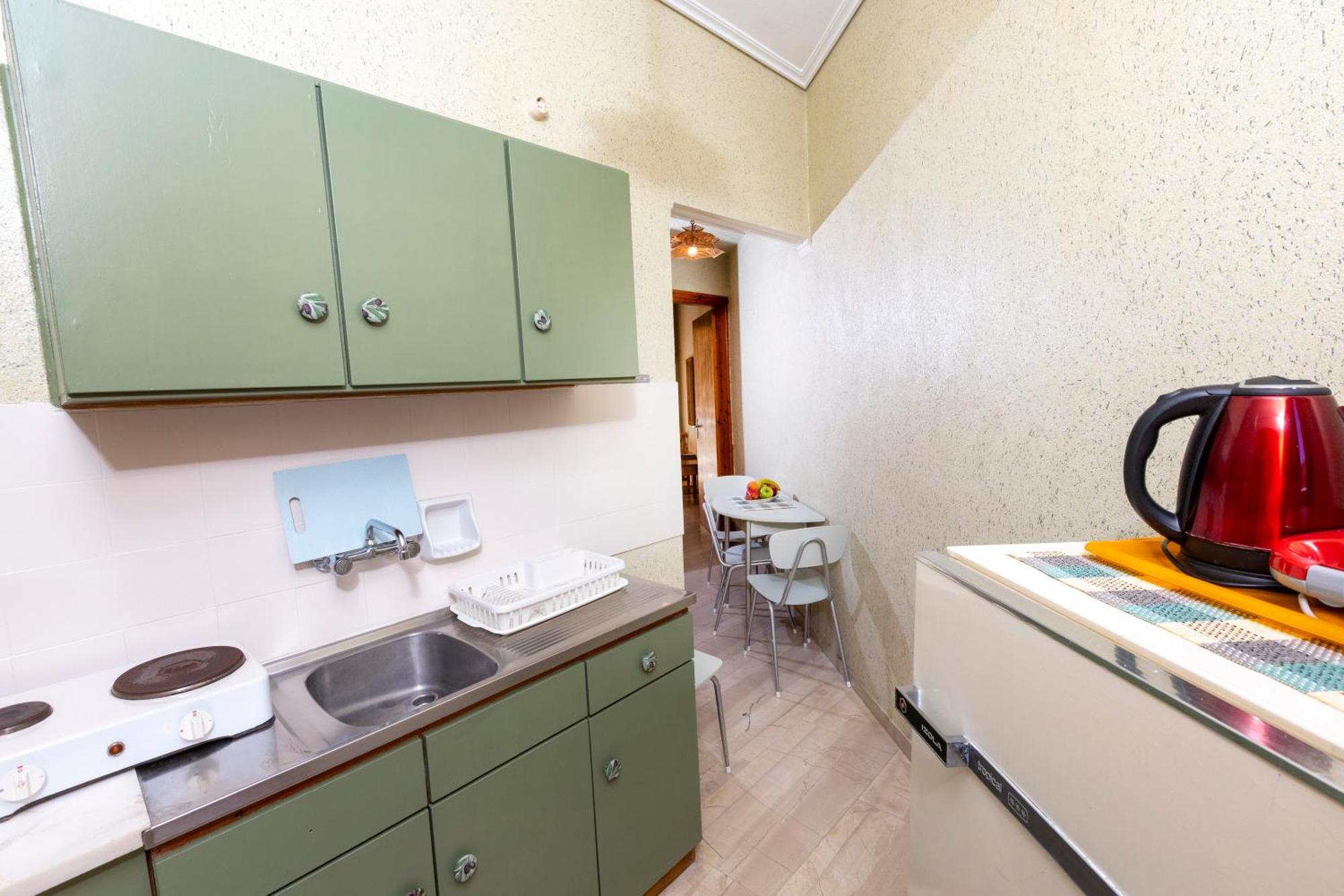 Oelia Rooms & Apartments Agia Marina  Екстериор снимка